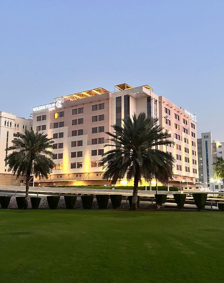 Golden Tulip Muscat Hotel Exterior foto